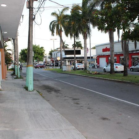 Oyo Hotel Colibri Chetumal Exteriör bild
