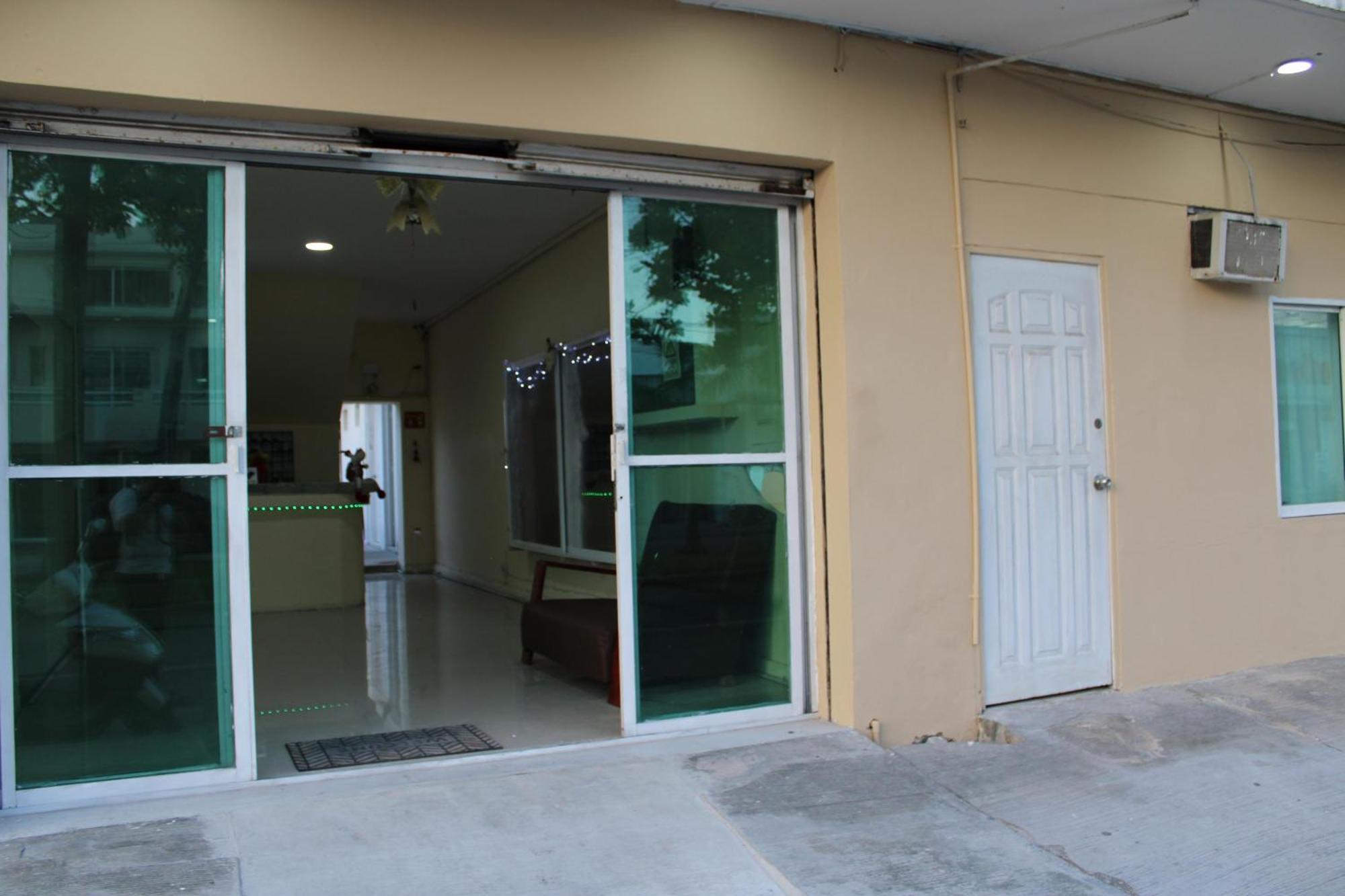 Oyo Hotel Colibri Chetumal Exteriör bild
